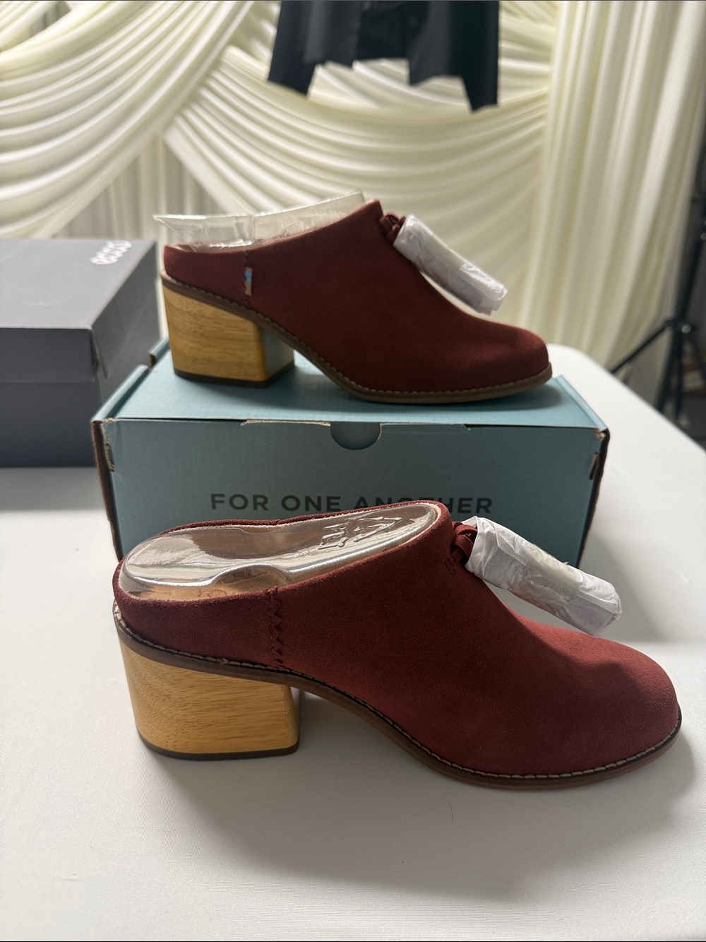 TOMS Women's Leila Suede Tassel Mules- Size:7